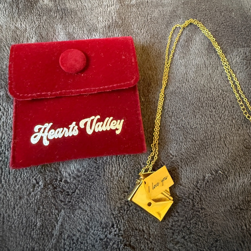 Gold Envelope Locket Necklace with “I Love You” Message – Hearts Valley Jewelry